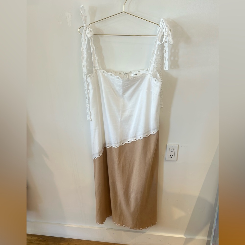 Elegant White and Tan Lace-Trimmed Nightgown